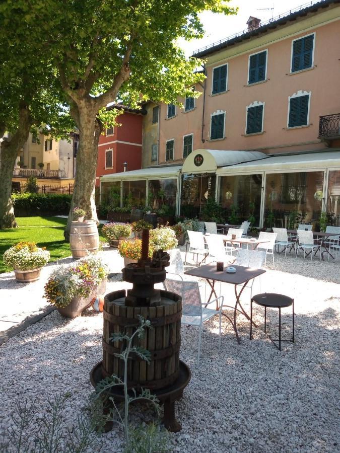 Ristorante Albergo Corona Novi Ligure Zewnętrze zdjęcie